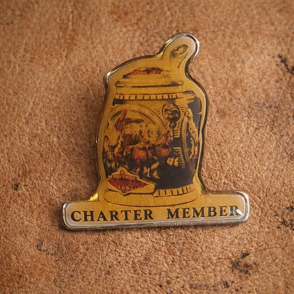 Anheuser-Busch Beer Stein Collector Club Vintage 1995 Lapel Pin